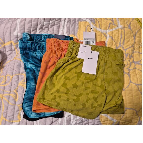 2-Nike and 1 DSG Boys Shorts-Size XS-NWT - Picture 1 of 16